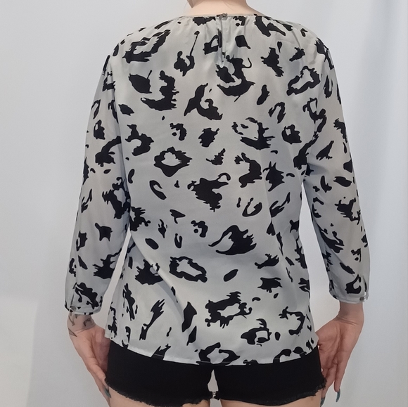 Effeti Moda Grey & Black Leopard Print Blouse. - Picture 4 of 8